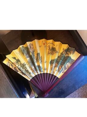 VINTAGE SILK FOLDING ORIENTAL FAN